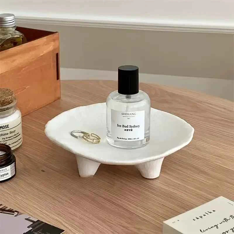 Creative Ceramic Jewelry Tray with Unique Three-Legged Artistic Design Multifunctional Oval Desktop Accessory Tray