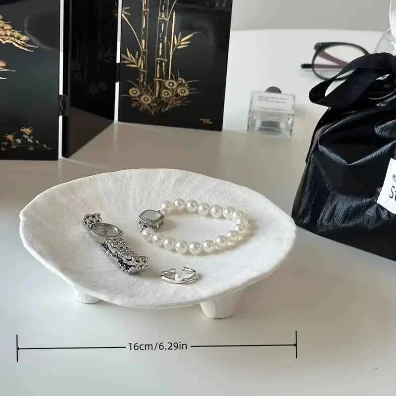 Creative Ceramic Jewelry Tray with Unique Three-Legged Artistic Design Multifunctional Oval Desktop Accessory Tray